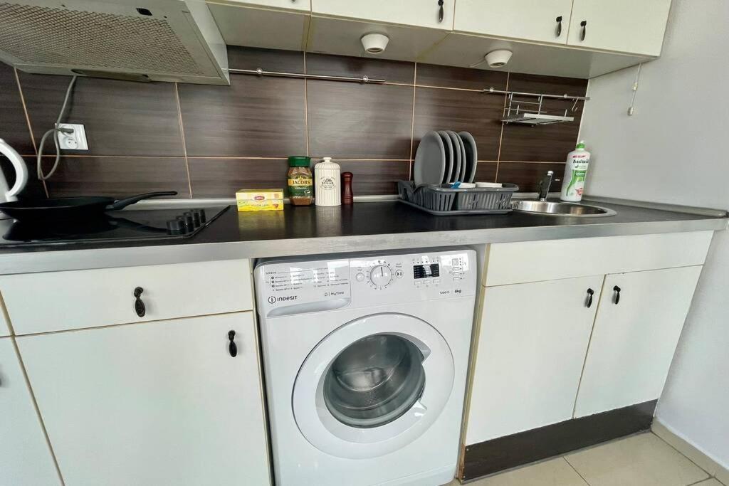Sawa Apartment 2Xmetro Wifi 500 Mbs 50'Tv Netflix Hbo Appletv+ Varšava Exteriér fotografie