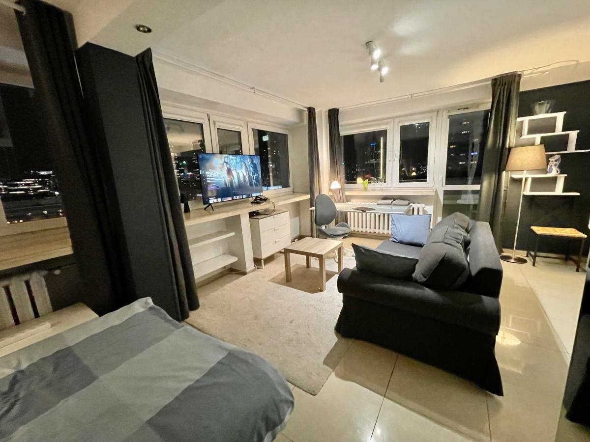 Sawa Apartment 2Xmetro Wifi 500 Mbs 50'Tv Netflix Hbo Appletv+ Varšava Exteriér fotografie